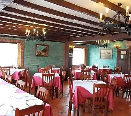 Restaurante La Parra Hotel 2*